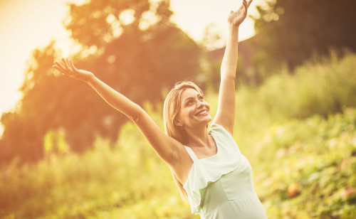 Energiearbeit: Foto: © Mladen_Zivkovic / shutterstock / #1230483511